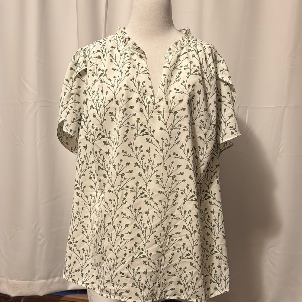 Women’s short sleeved blouse